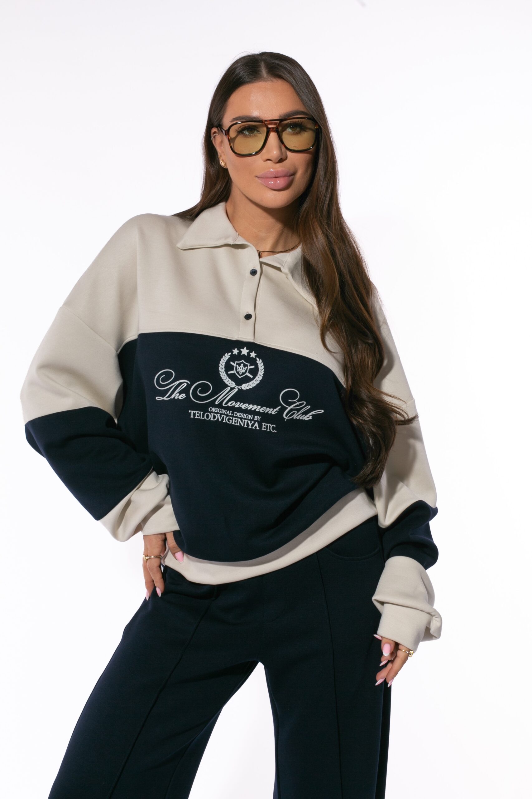 Costum Real — imagine 1