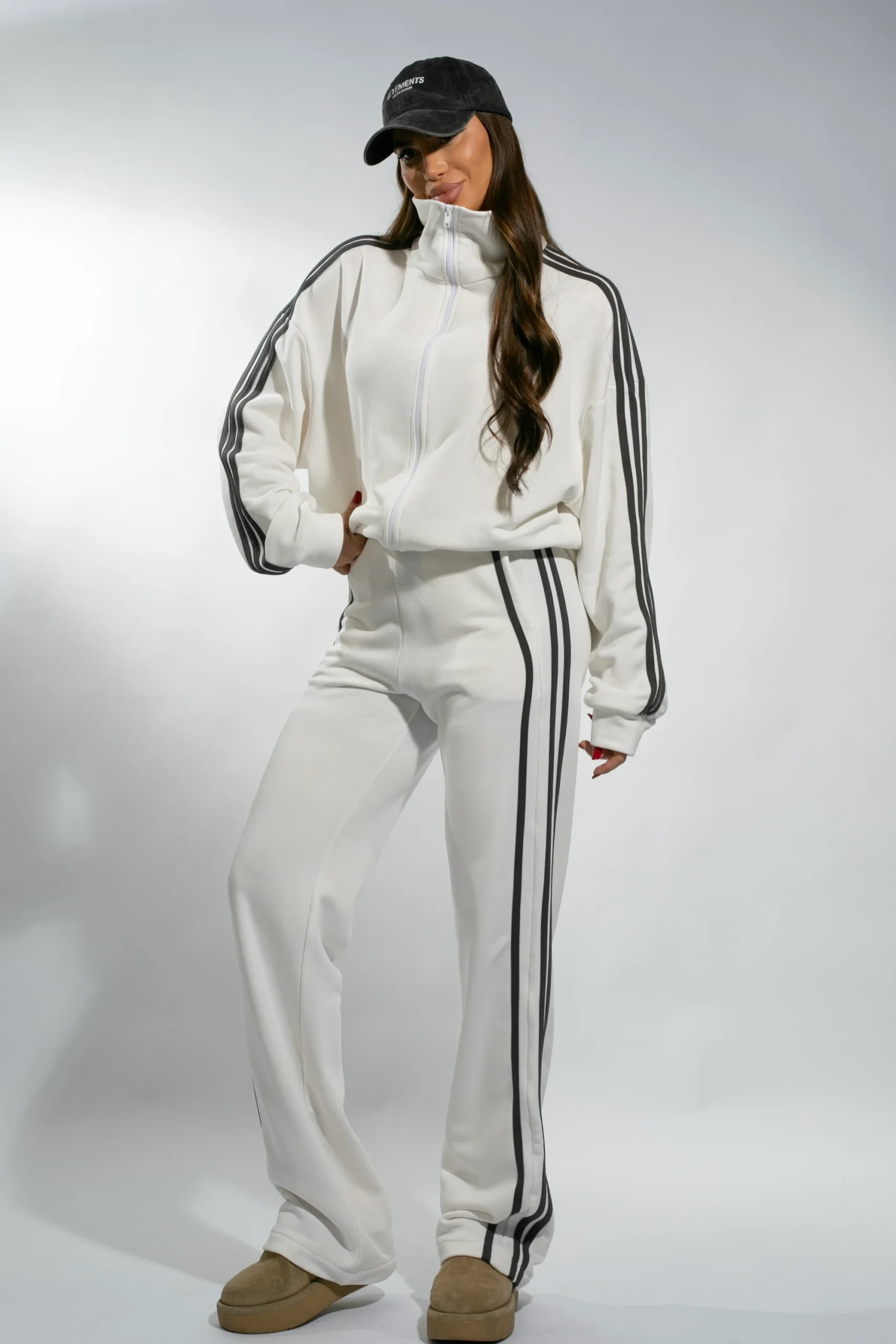 Costum Adida — imagine 4
